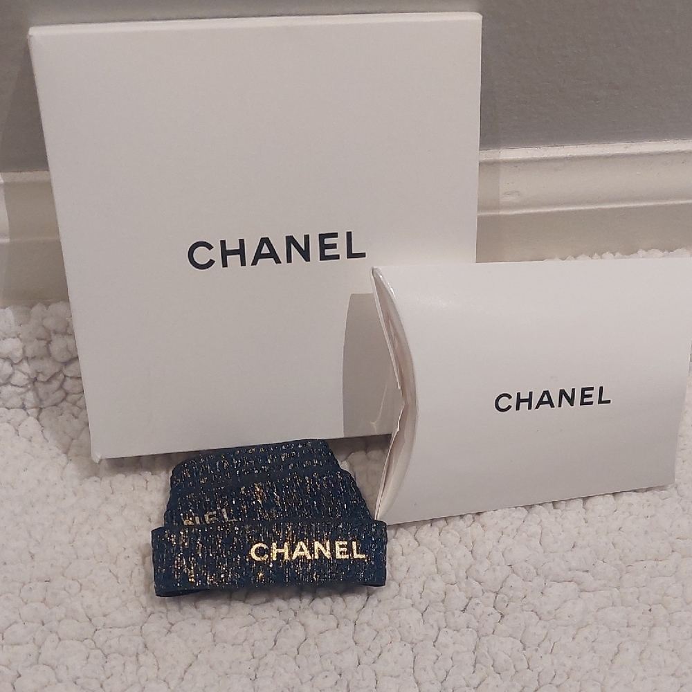 💫❣️Chanel Blue and Gold Accessory💫❣️